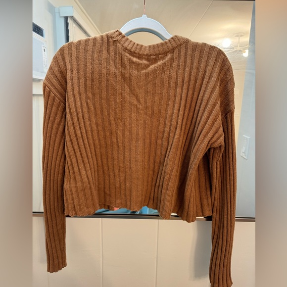 American Eagle Cropped Brown Cardigan - Picture 2 of 3